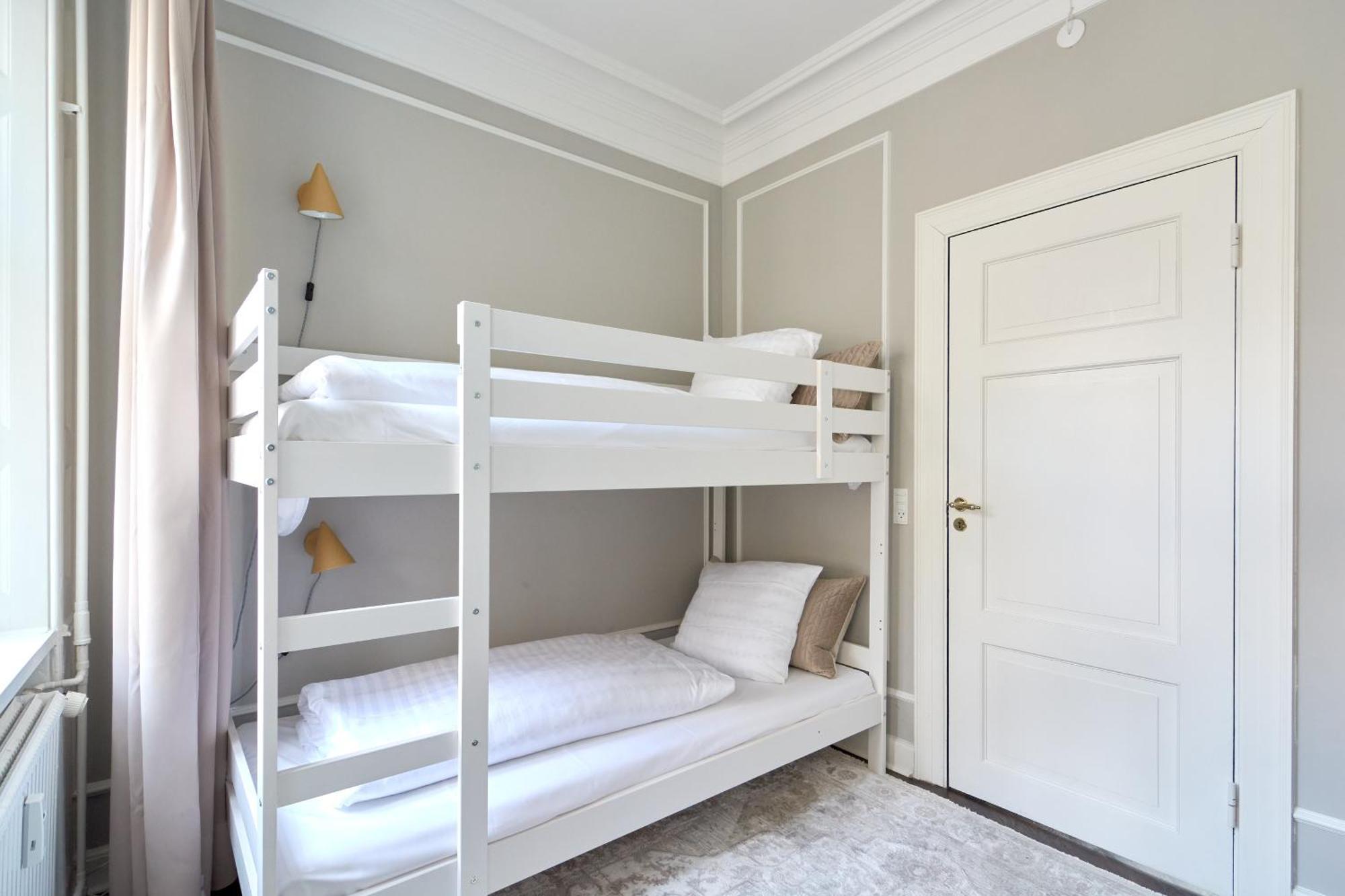 Large 4 Bedroom With Balcony & Bathtub In Cph * Copenhague