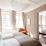 Large 4 Bedroom With Balcony & Bathtub In Cph City