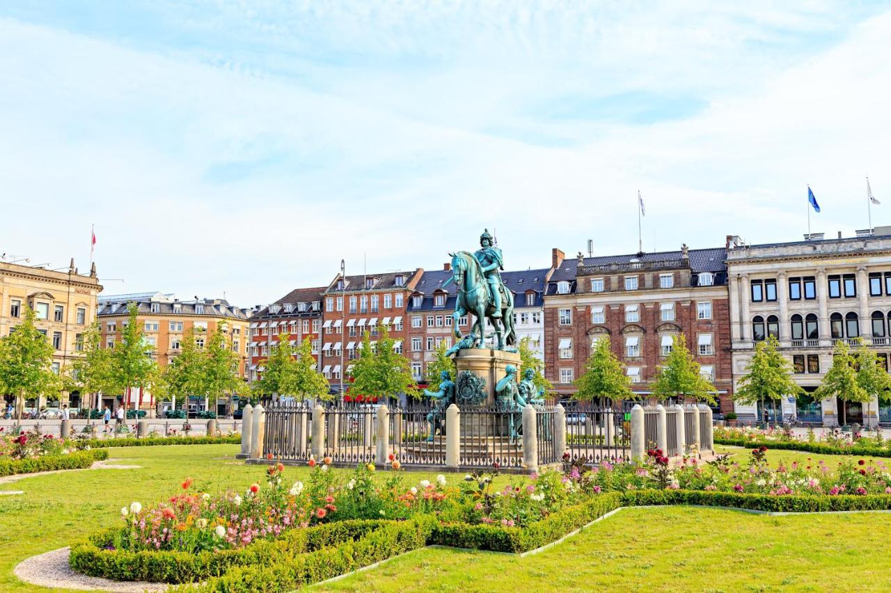 Large 4 Bedroom With Balcony & Bathtub In Cph